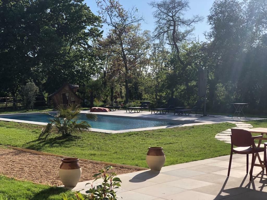 L Esprit Du Clain Chambres D Hotes Bandb De Standing Proches Du Futuroscope Golf Et Lac De St Cyr Naintre Dış mekan fotoğraf