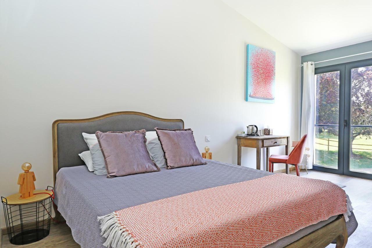 L Esprit Du Clain Chambres D Hotes Bandb De Standing Proches Du Futuroscope Golf Et Lac De St Cyr Naintre Dış mekan fotoğraf